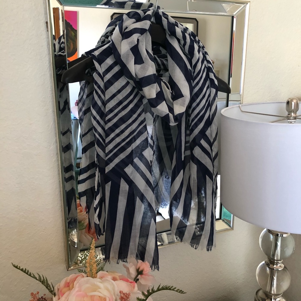 Charming Charlie blue white stripe pattern scarf